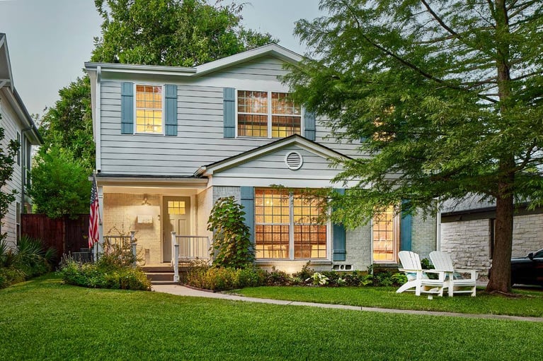 Dallas home exterior with addition by Sardone | McLain